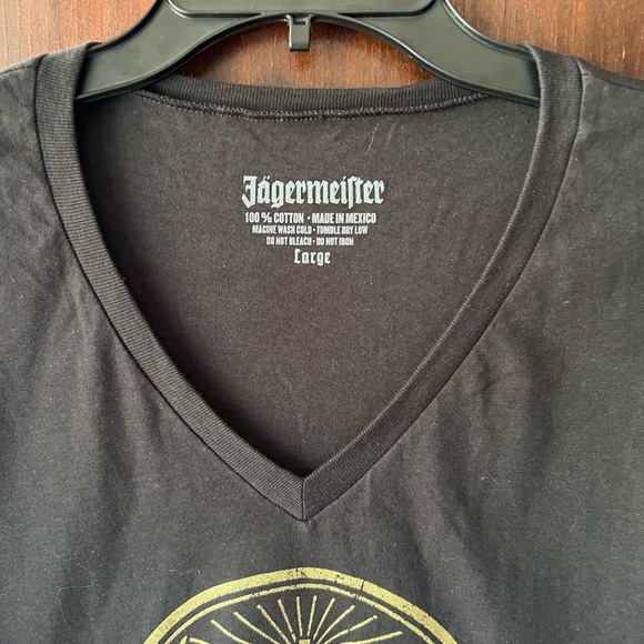 New! Jager Jagermeister Large V-neck women’s T-shirt black gold - Picture 3 of 7